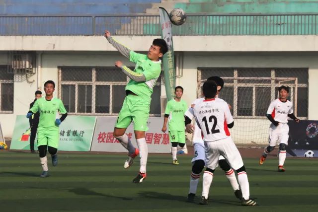 国王力克独行侠止6连败 恩比德37分76人4连胜